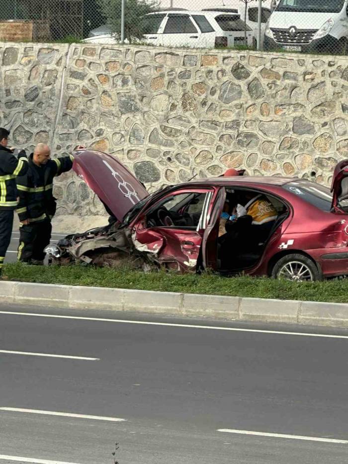 Kapaklı’da 3 Araçlı Zincirleme Kaza: 2 Yaralı
