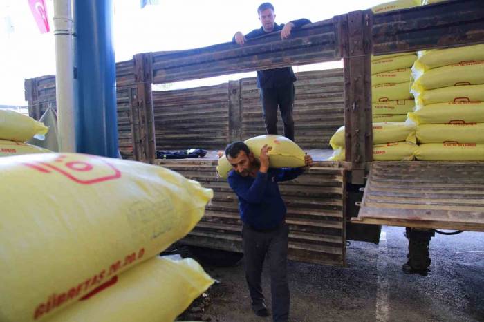 Çiftçilere Yüzde 50 Hibeli Gübre Desteği