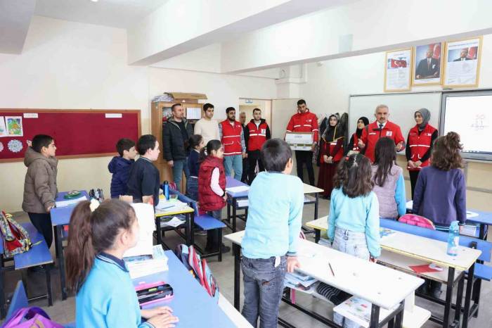 Türk Kızılay’ından ‘Türk Malı Haftası’ Etkinliği