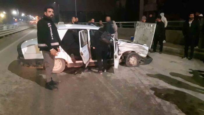 İki Otomobil Çarpıştı: 1 Yaralı