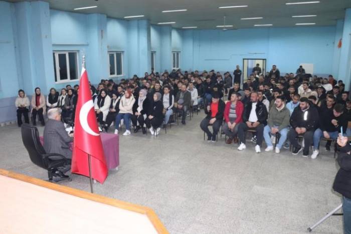 Belediye Başkanı Çalışkan, Gençlerle Buluştu