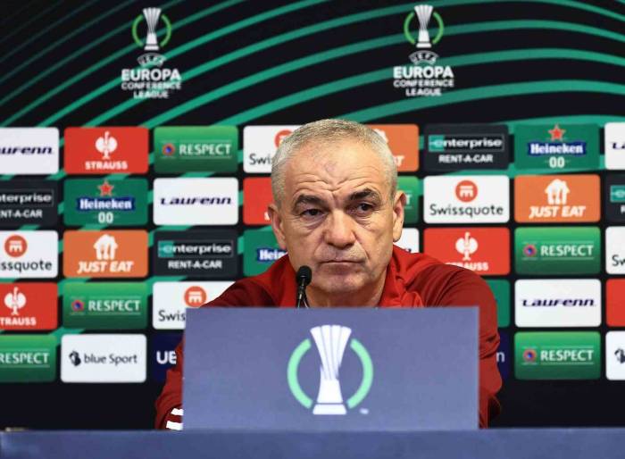 Rıza Çalımbay: "Genç Arkadaşlara Şans Vereceğiz"