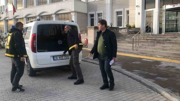 Zeytinlik Alandaki Cinayetin Zanlısı Teslim Oldu