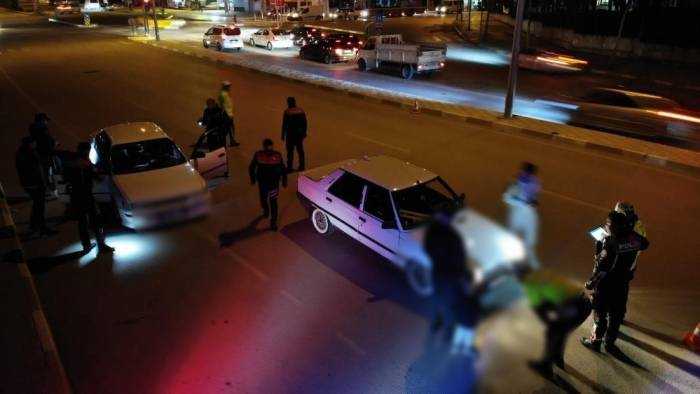 Şok Uygulamalarda Silah Ve Uyuşturucu Madde Ele Geçirildi
