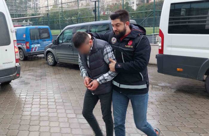 Samsun’da 125 Adet Sentetik Ecza İle Yakalanan Şahıs Tutuklandı
