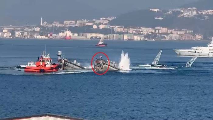İzmit Körfez’inin Ortasında Can Pazarı: Batan Yüzer Havuzdan Denize Atladılar