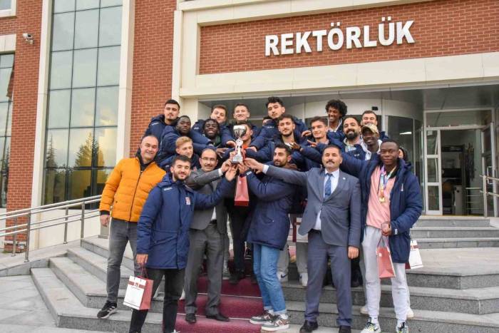 Bilecik Şeyh Edebali Üniversitesi’nden Şampiyonluk