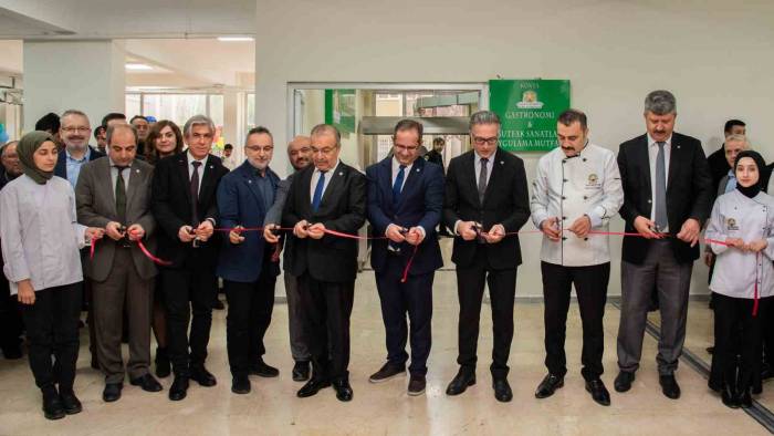 Selçuk Üniversitesi Turizm Fakültesi, Türk Ve Dünya Mutfağına Şefler Yetiştirecek