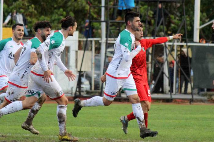 Karşıyaka’nın Golcüsü Deplasmanda Atıyor