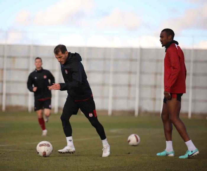 Sivasspor’da Başakşehir Maçı Hazırlıkları Başladı