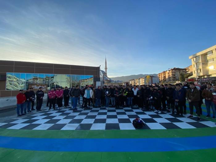 Trafik Kazasında Ölen Motokuryenin Meslektaşlarından Konvoylu Tepki