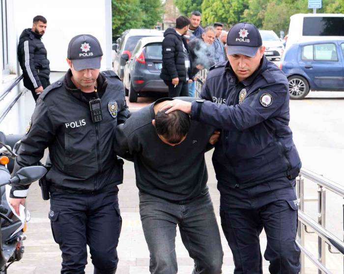 Kaçmak İçin Polis Memurunun Parmağını Kıran Suç Makinesi Tutuklandı