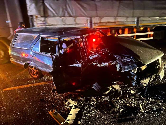 Hurdaya Dönen Otomobilde Burnu Bile Kanamadı