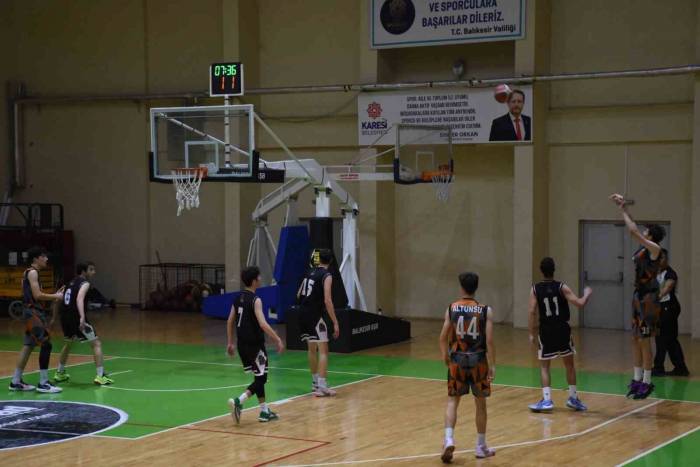 Basketbol ’de İnebey Anadolu Lisesi Balıkesir 2. Oldu