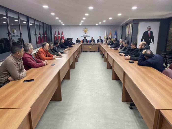 Ak Parti Halka Hizmet İçin Geliyor