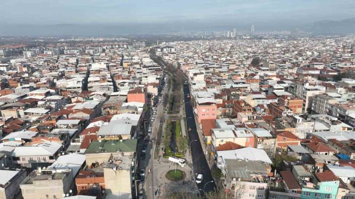 Bursa’da Asfalt Mesaisi Sürüyor