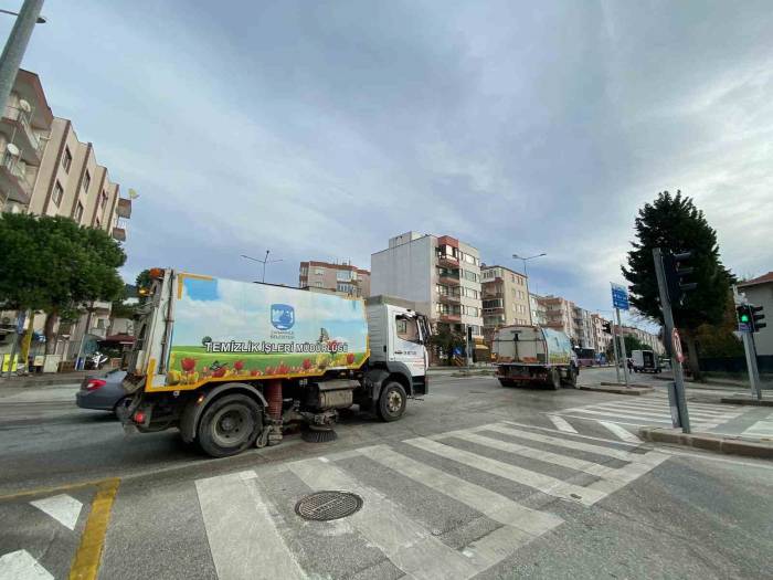 Çanakkale Belediyesi Genel Temizlik Çalışmalarını Sürdürüyor