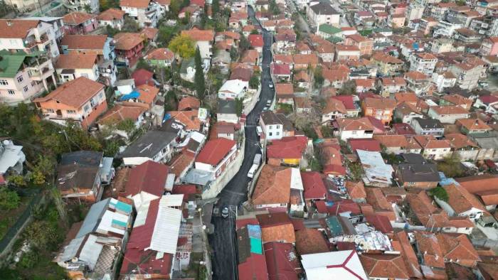 Yazıcıoğlu Sokağa 600 Ton Asfalt