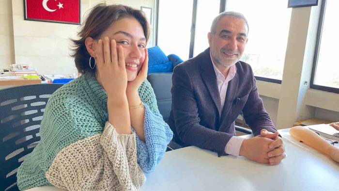 Hikayesiyle Türkiye’nin En Çok Konuşulanı Olan Rabia, Deneme Kol Protezini Aldı