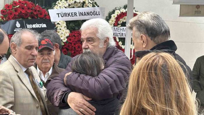 Yeşilçam’ın Usta Yönetmeni Yılmaz Atadeniz Son Yolculuğuna Uğurlandı