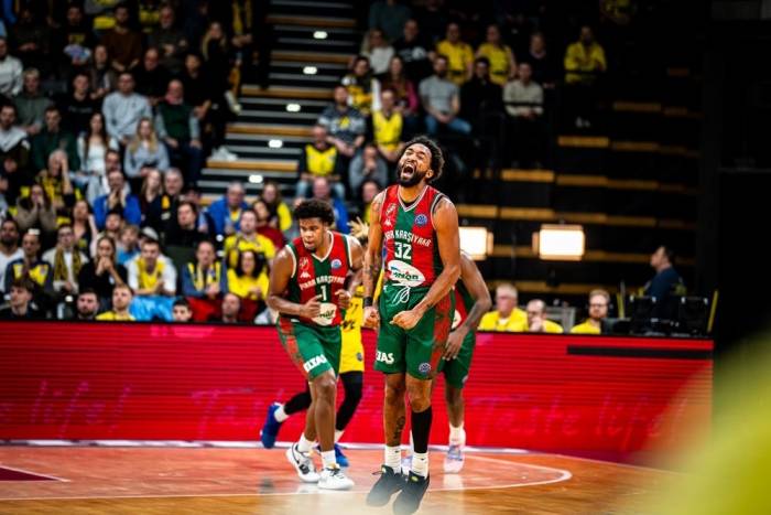 P. Karşıyaka, Avantaj Tepti