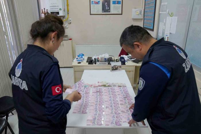Tepebaşı Zabıtası Dilencilere Göz Açtırmıyor