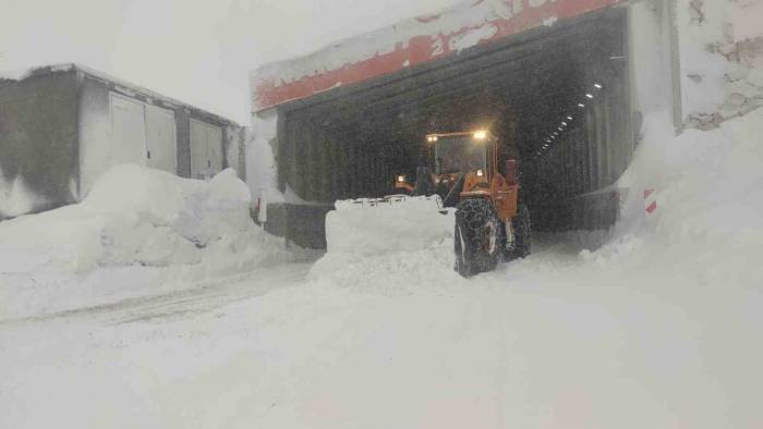 Van’da Kar Yağışı Yüksek Kesimlerde Etkili Oluyor