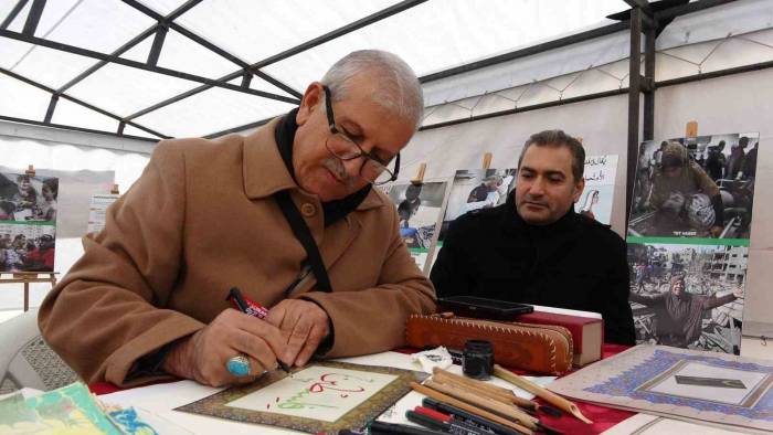 Vanlı Hattat Bu Kez Filistin İçin Yazdı