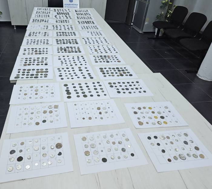 Tırla Avrupa’ya Kaçırılan Bin 62 Adet Antika Sikke Bulgar Gümrüğüne Takıldı