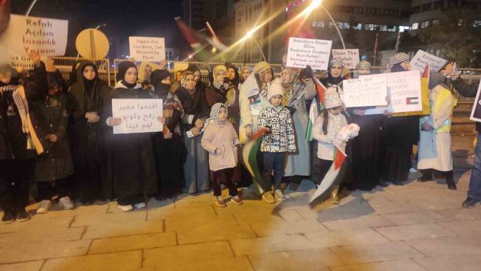Ankara’da “Refah Sınır Kapısı’nın Açılması” Çağrısı
