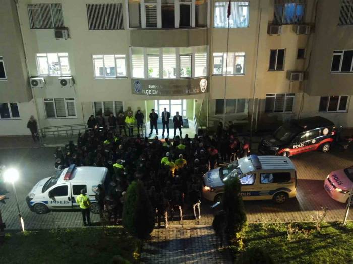 Burhaniye’de Şok Asayiş Uygulamasında Silah Ve Uyuşturucu Yakalandı