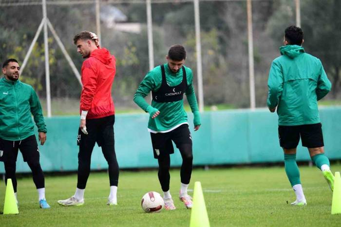 İsmet Taşdemir: “Hakemlerimizi Korumamız Gerekiyor”