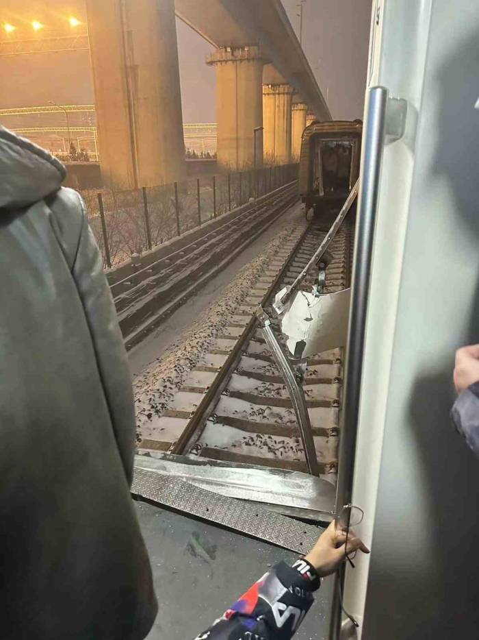 Çin’de Metro Kazası: 102 Yaralı