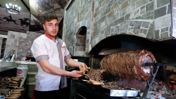 Dünyanın En İyi 100 Lezzeti Belli Oldu, Cağ Kebap 20’nci Sırada