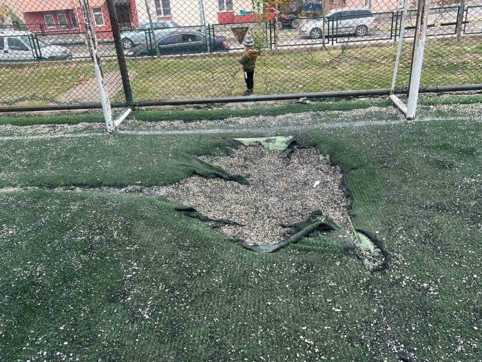 Çocuklar Halı Saha İçin Vali Amcalarına Seslendi