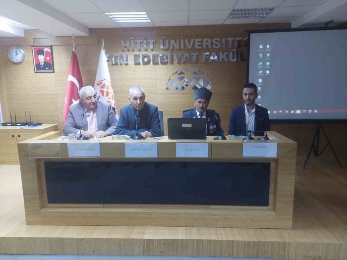 Hitit Üniversitesi’nde “100. Yılında Cumhuriyet Kazanımları Ve Tarihin Tanıkları Gazilerimiz” Konulu Panel Düzenlendi