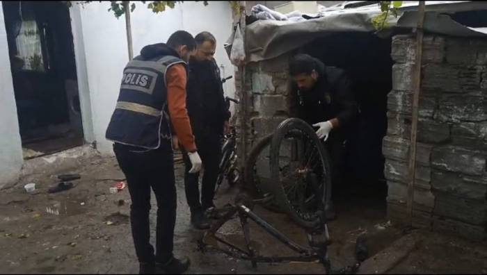 Osmaniye’de Hırsızlık Yaptığı Öne Sürülen 2 Kadın Tutuklandı