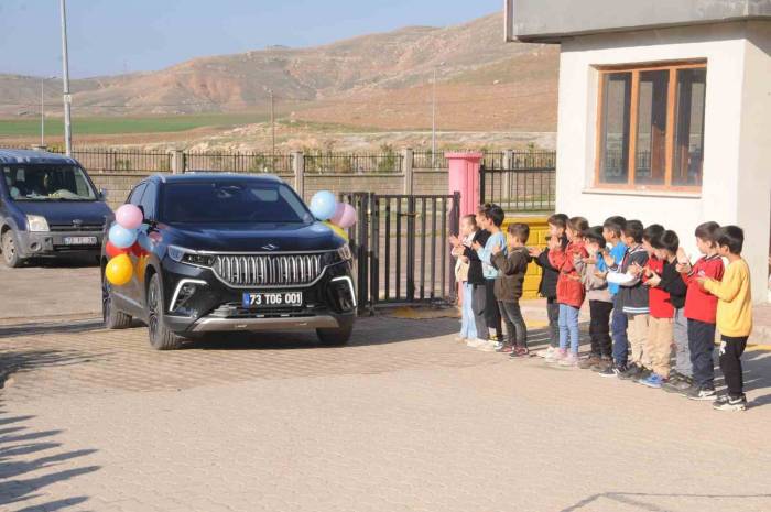 Cizreli Öğrenciler Yerli Malı Haftasını Togg İle Kutladı