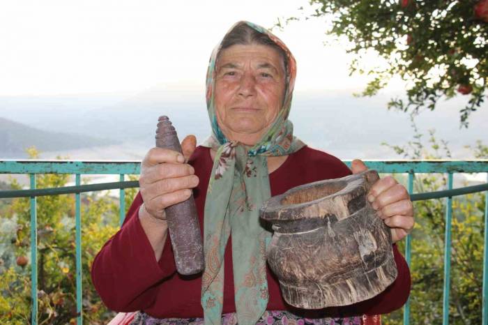 Bu Köyde Asırlık Dibekler Mutfakları Süslemeye Devam Ediyor