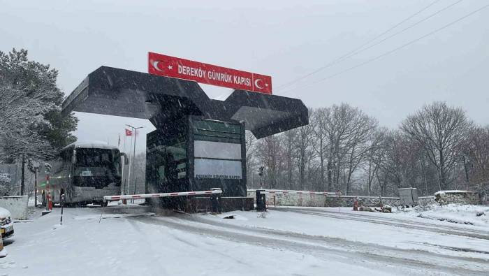 Meteoroloji Uyarmıştı: Kırklareli’nin Yüksek Kesimlerinde Kar Etkili Oluyor