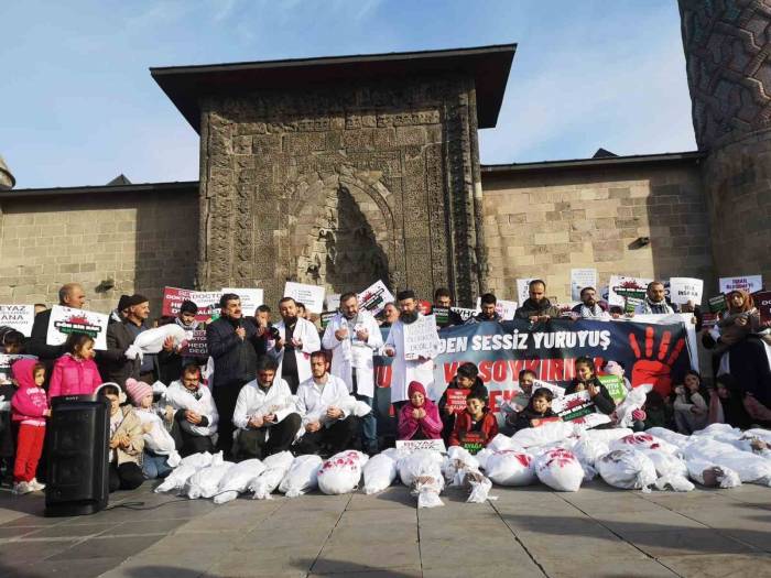 Hekimlerden Filistin İçin "Sessiz Yürüyüş"