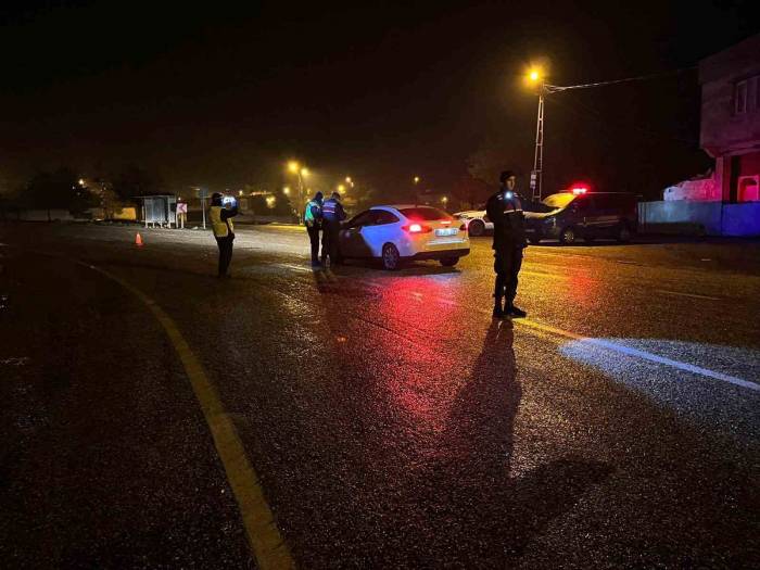 Gaziantep’te Emniyet Ve Jandarmadan Ortak Uygulama: 132 Şahıs Yakalandı