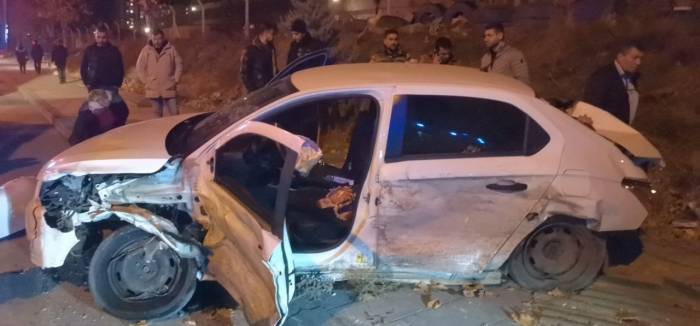 Kayseri’de Feci Kaza: Araçta Sıkışan Şoförü Ekipler Çıkardı