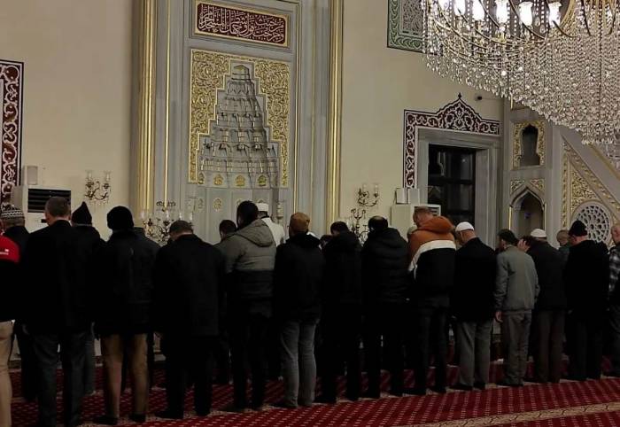 Türkeli Namazda Buluştu