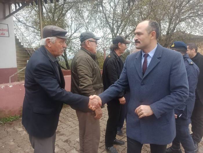 Kaymakam Sözen Halk İle Buluşarak Taleplerini Dinliyor