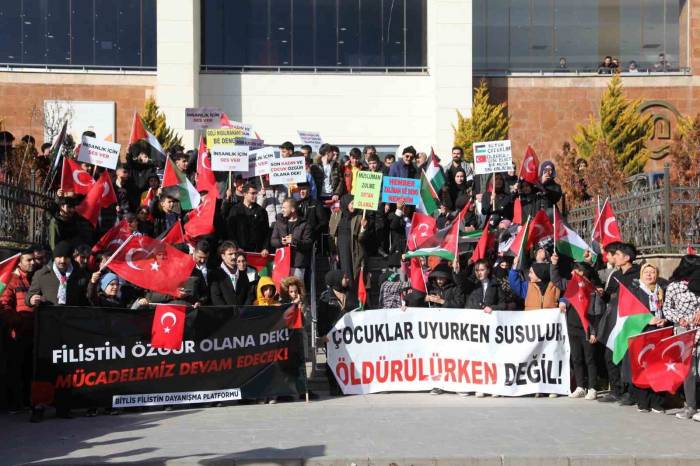 Filistin İçin Ahlat’ta Yürüyüş Yapıldı