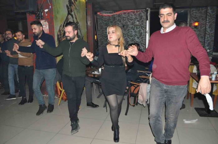 Yüksekova’da Sağlık Çalışanları Moral Gecesinde Bir Araya Geldi