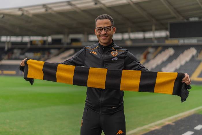 Liam Rosenior, 3 Yıl Daha Hull City’de