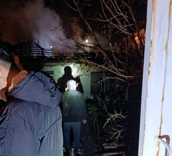Manisa’da Yaşlı Adam Yanmaktan Son Anda Kurtarıldı
