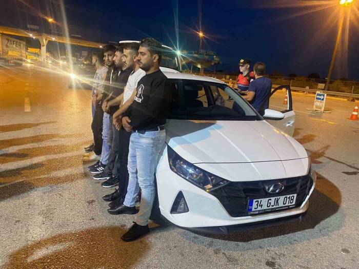Edirne’de Bin 209 Kaçak Göçmen Ve 35 Şüpheli Organizatör Yakalandı